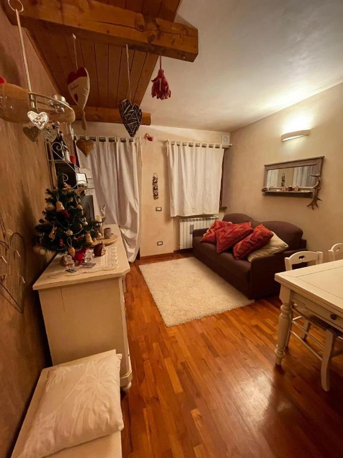 Chalet Montana - Borgo Le Stalle Lunghe ปราโตเนโวโซ ภายนอก รูปภาพ